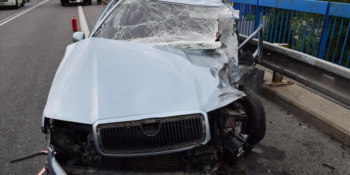 Vodič osobného auta pri havárii podľahol zraneniam