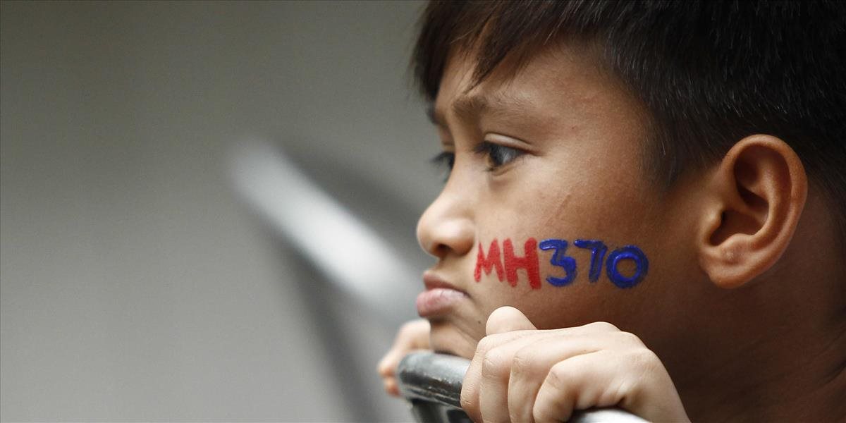 Príbuzní cestujúcich z letu MH370 zbierajú financie na pokračovanie v pátraní