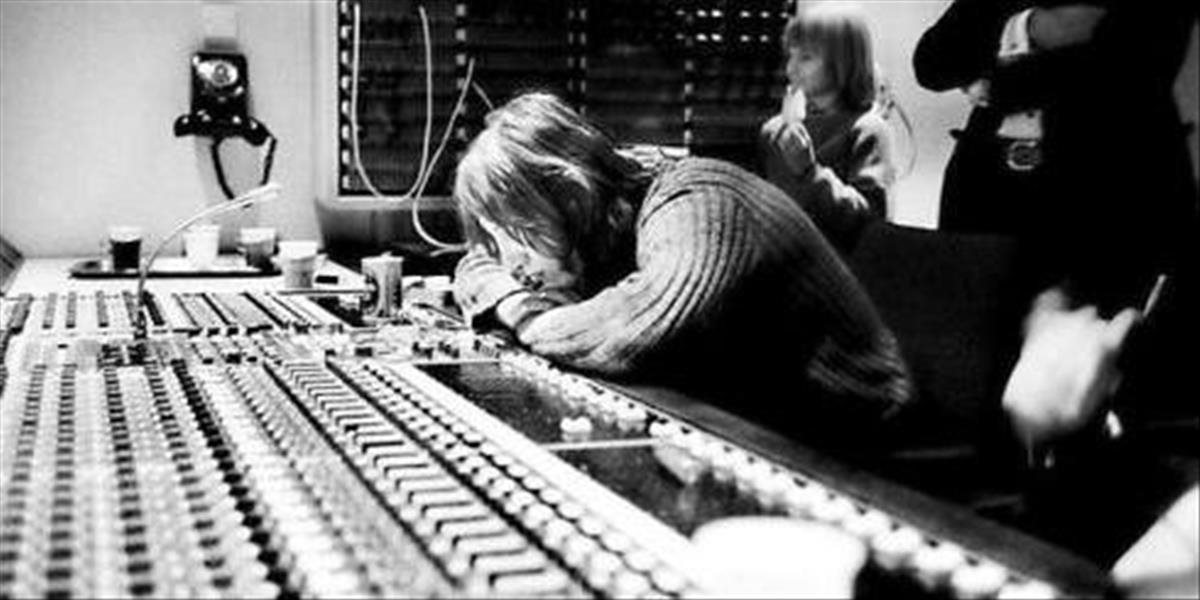 Mixážny pult z nahrávania albumu The Dark Side of the Moon od Pink Floyd je v dražbe