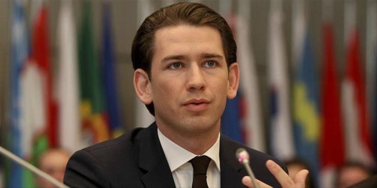 Šéf rakúskej diplomacie navrhuje budovať tábory pre utečencov mimo EÚ