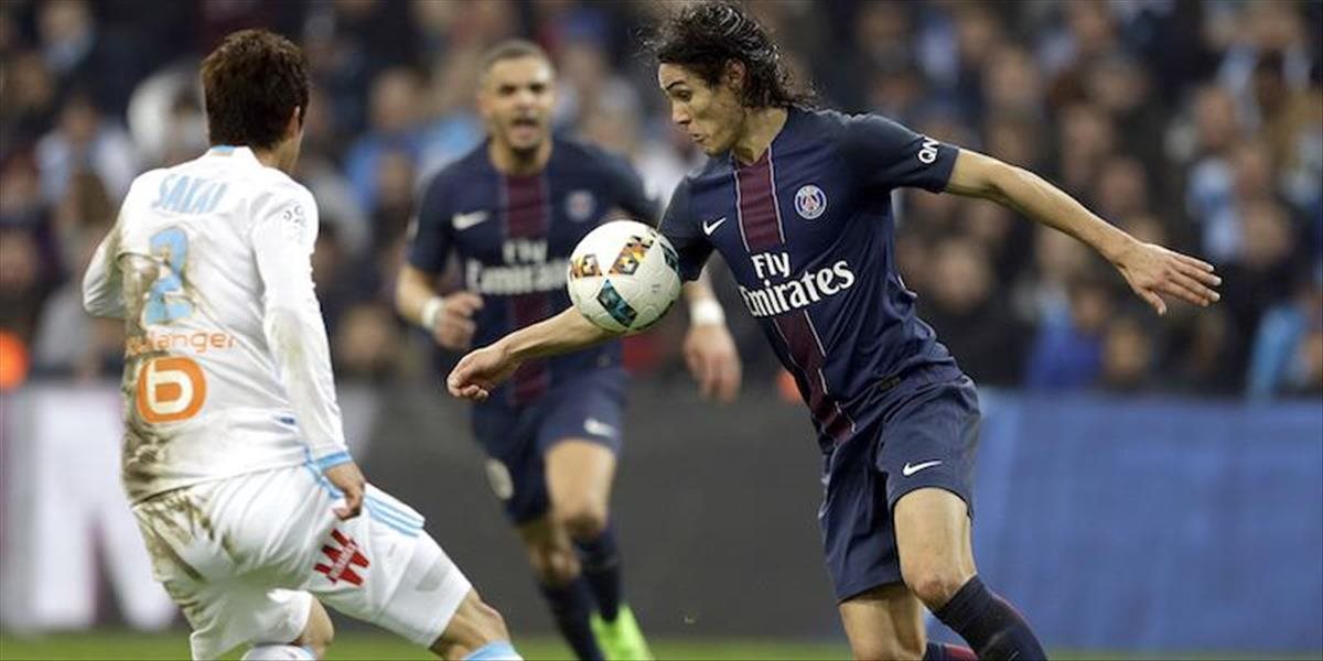 Najlepší strelec Ligue 1 Cavani chce zostať v Paríži