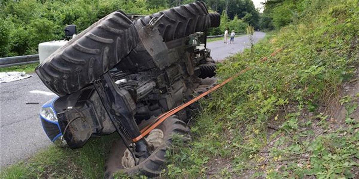 Medzi obcami Imeľ a Nesvady zhorel traktor, škoda je 150-tisíc