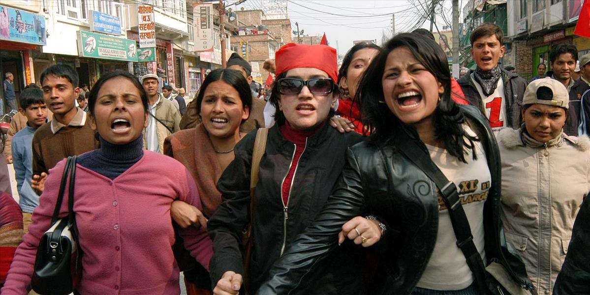 Polícia v južnom Nepále spustila paľbu na protestujúcich ľudí, najmenej troch zabila