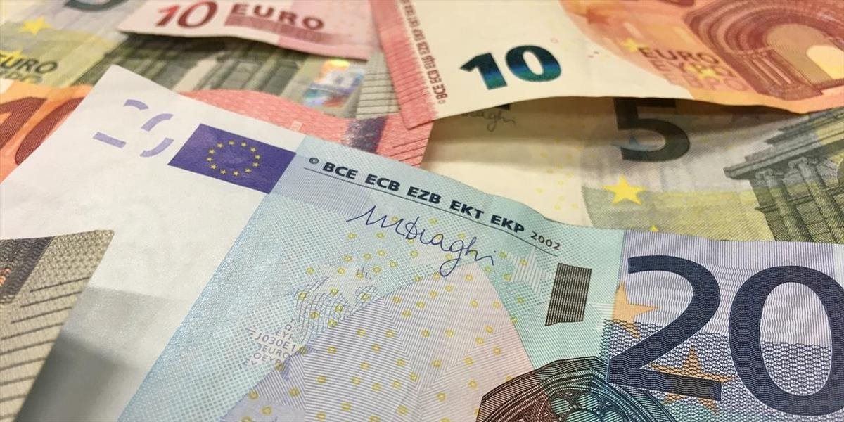 Slováci investujú do aktivít s priateľmi ročne stovky eur