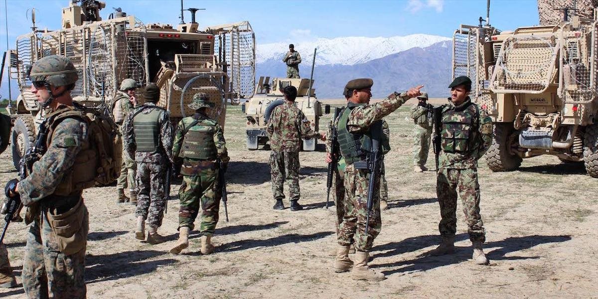 Militanti zaútočili na najväčšiu vojenskú nemocnicu v Kábule, 49 mŕtvych