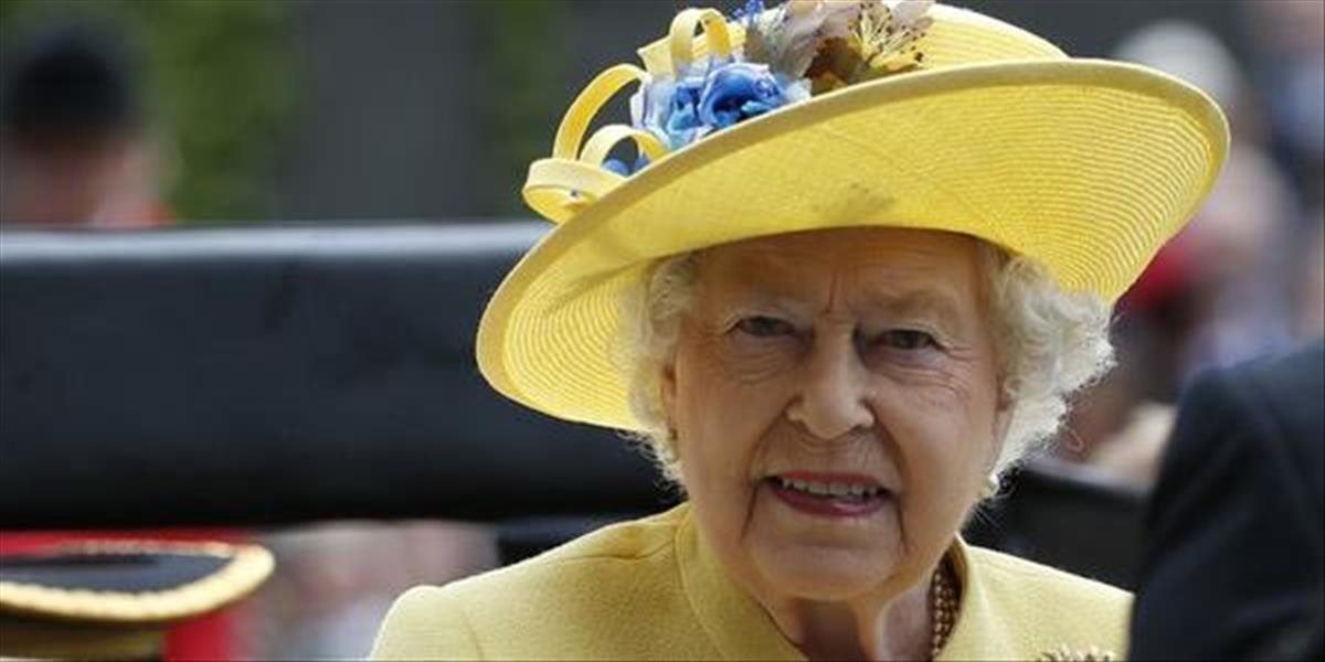 Kráľovná Alžbeta II. odhalila pamätník Britom slúžiacim v Iraku a Afganistane