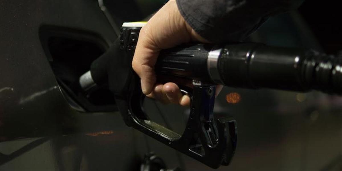 Ceny pohonných látok klesli