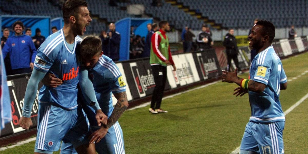 Program Fortuna ligy: Slovan sa predstaví na horúcej pôde nevyspytateľnej Senice