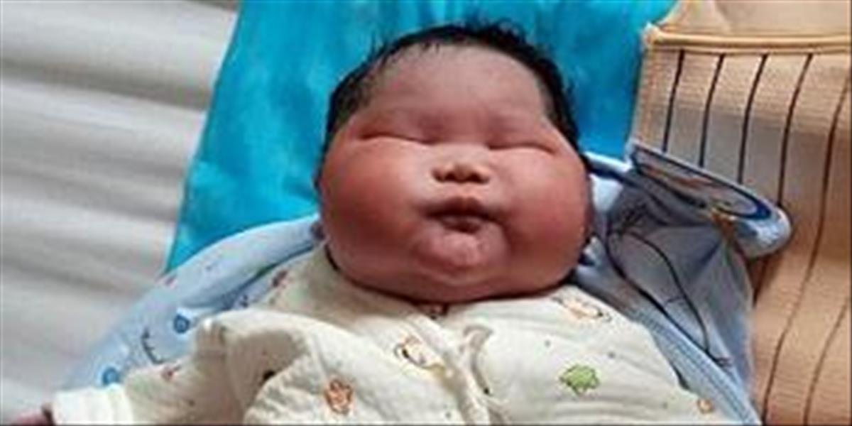 VIDEO Obrovský novorodenec vážil takmer 7 kilogramov