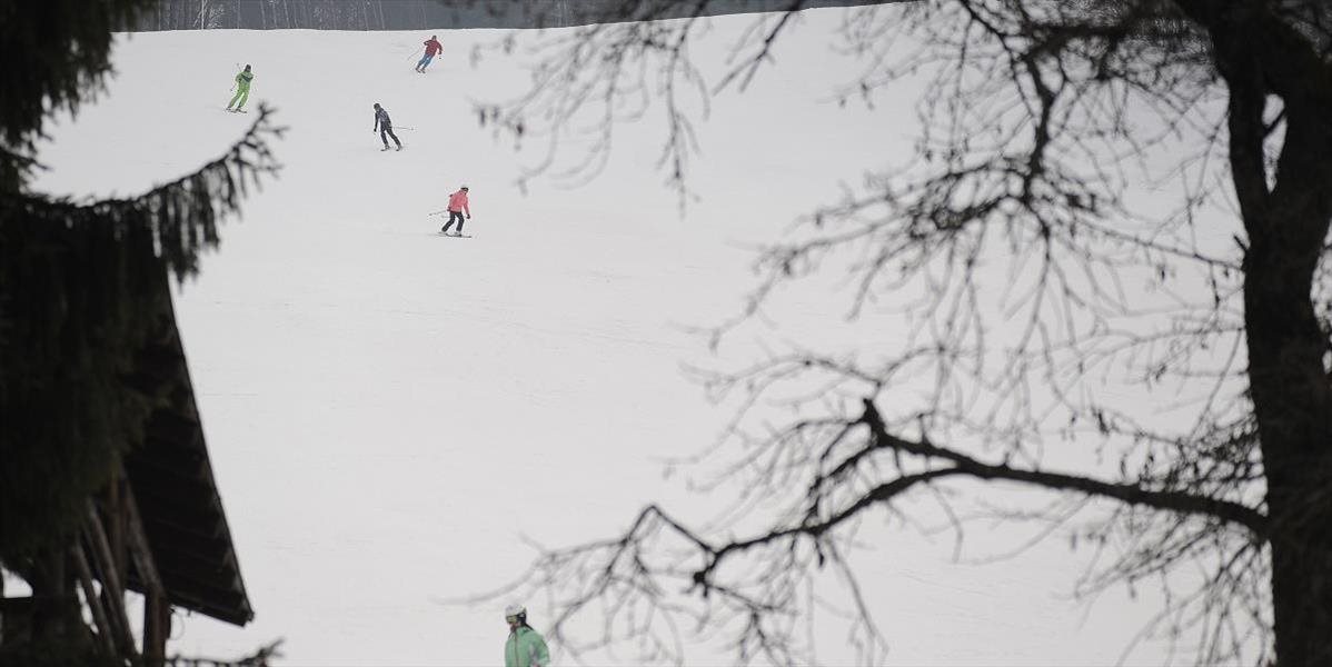 Mladý skialpinista si pri lyžovaní poranil nohu
