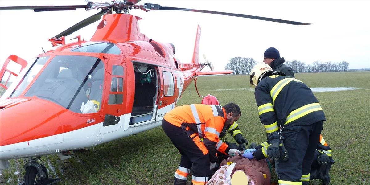 Leteckí záchranári ratovali vodičov i sedemročného lyžiara