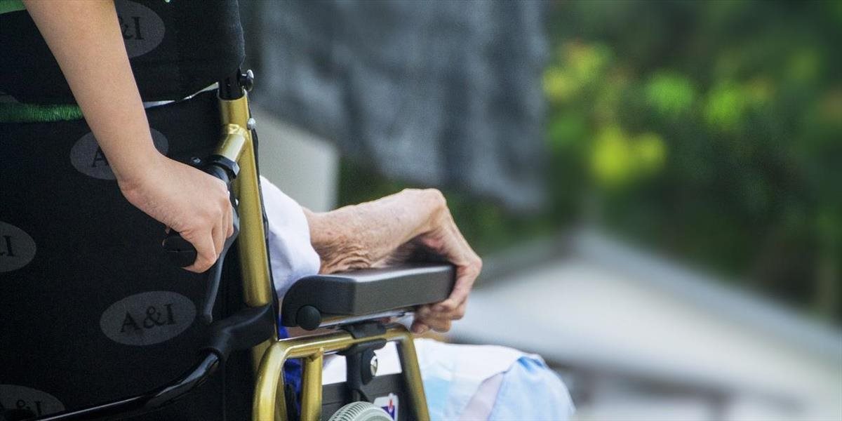 V nemocničnom bufete ukradli žene z invalidného vozíka kabelku