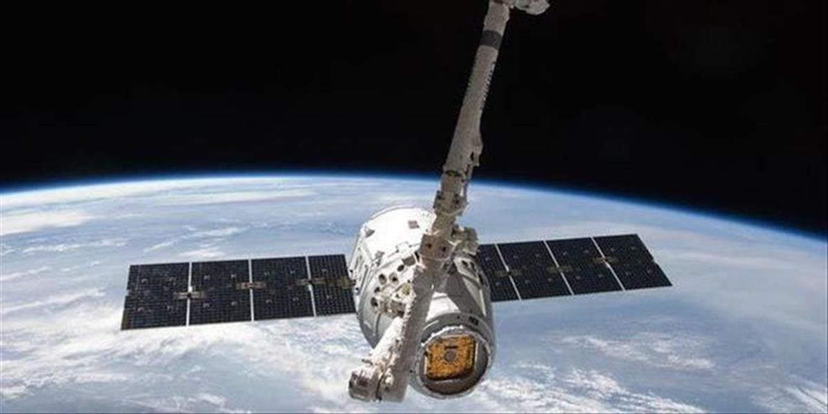 Kozmická loď Dragon priviezla na Zem vedecké vzorky z ISS