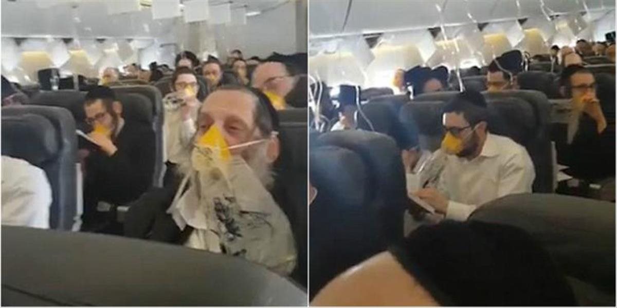 VIDEO Dráma na palube lietadla: Cestujúci  sa modlili