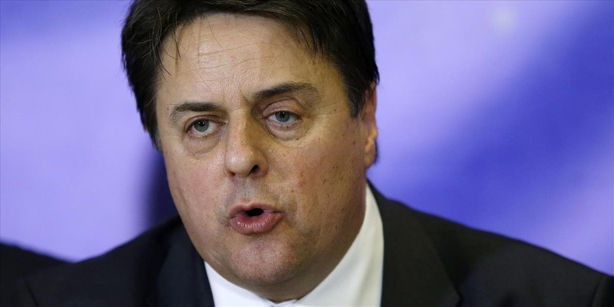 Bývalý predseda ultrapravicovej BNP uteká z Británie do Maďarska