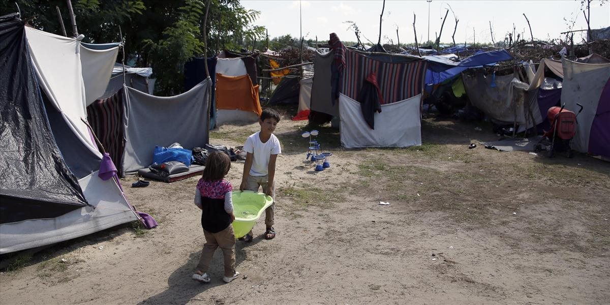 Maďarsko zruší otvorené tábory pre migrantov vo vnútrozemí
