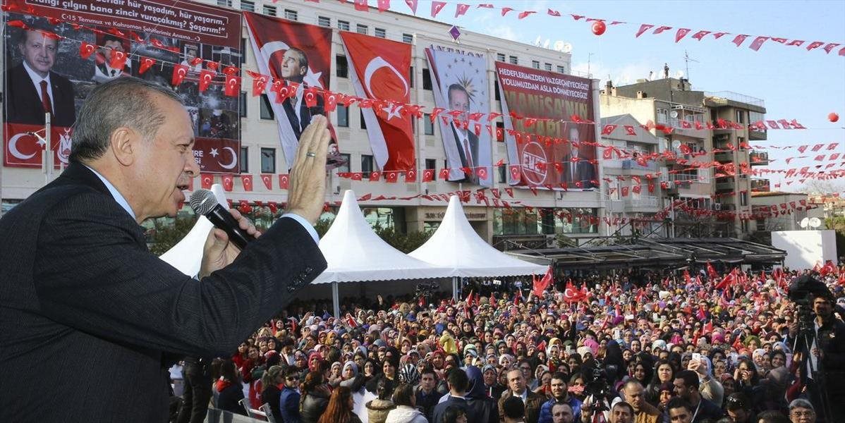 Prepad tureckej ekonomiky, ktorý má na svedomí Erdogan, má spasiť Rusko