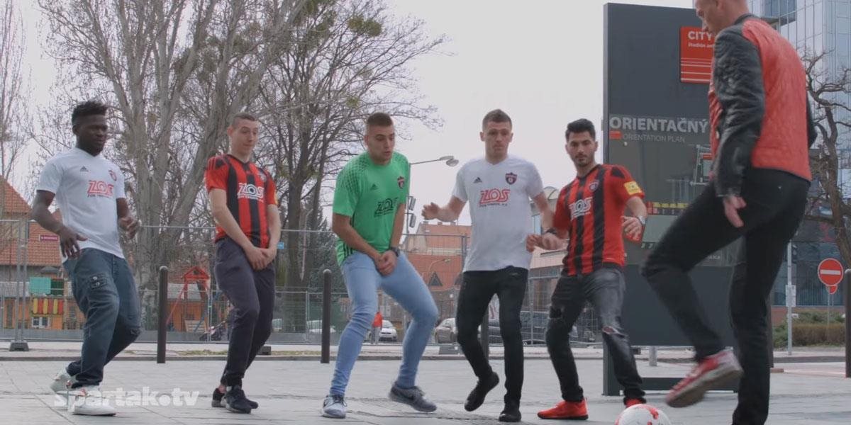VIDEO  Úsmevné video Spartaka pozvánkou na domáce zápasy