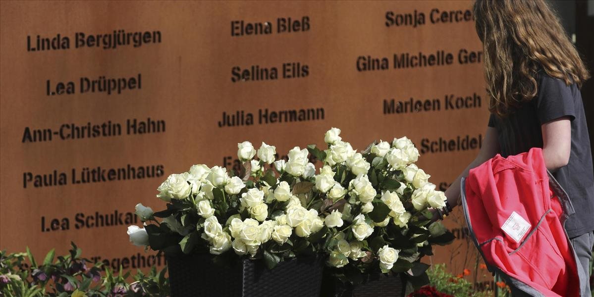 FOTO a VIDEO Pozostalí obetí si pripomenuli druhé výročie havárie stroja Germanwings