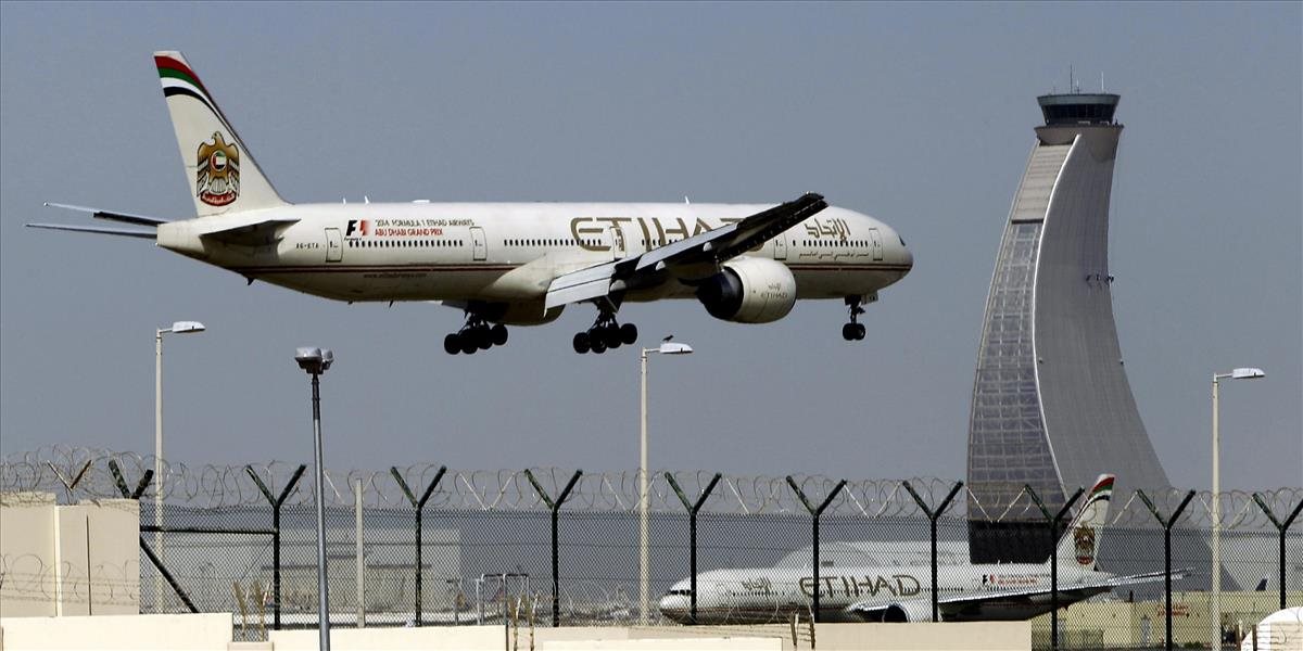 Istanbulské letisko už dodržiava zákaz elektroniky v lietadlách do USA, Británie