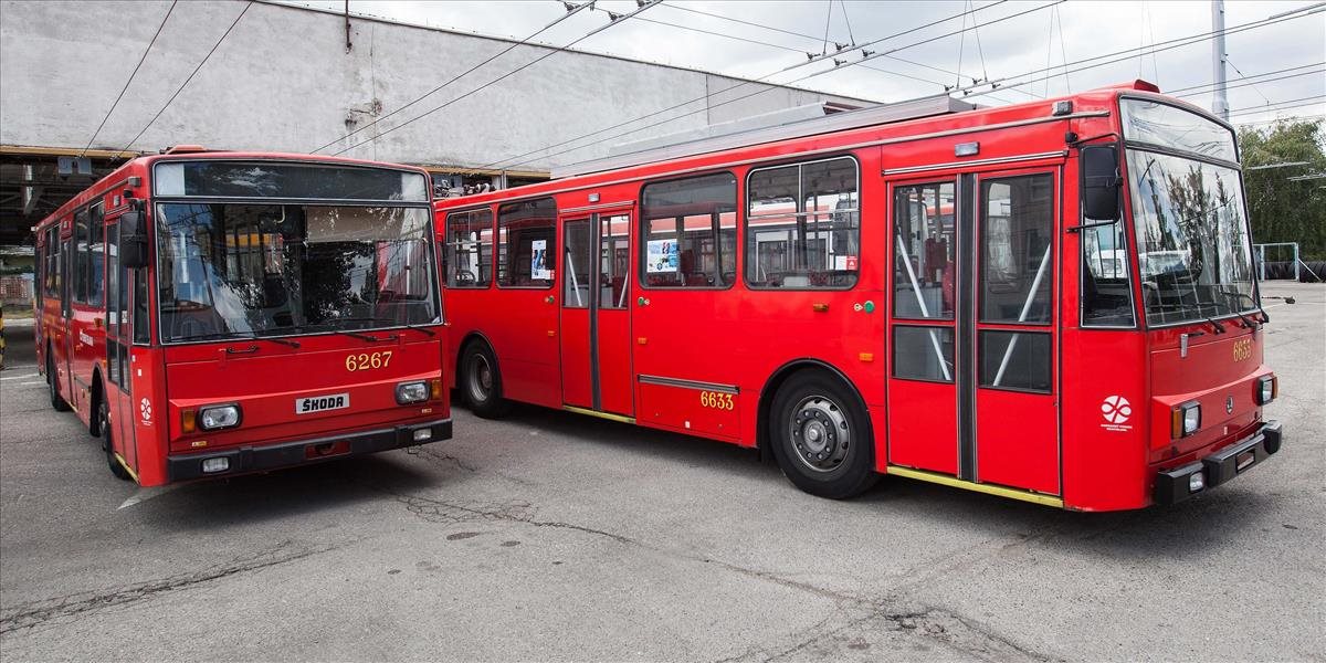 Buček stiahol návrh na zníženie veku pre vodičské preukazy na autobusy