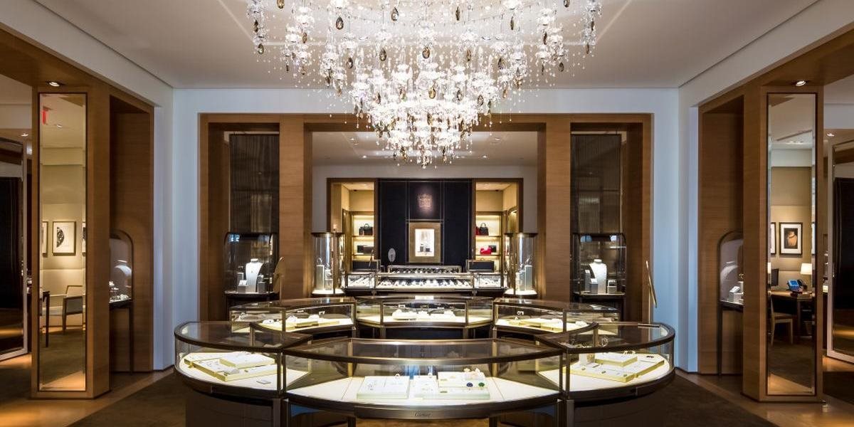 Lúpež v klenotníctve Cartier v Monaku mohla zlodejom vyniesť milióny eur