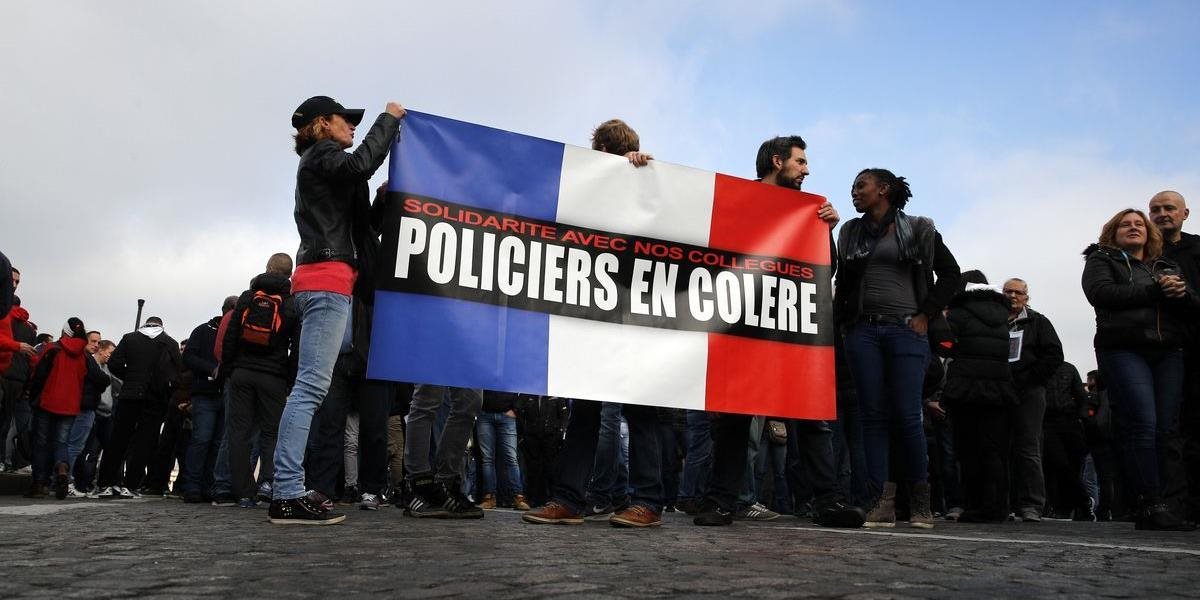 V Paríži sa búri ázijská komunita proti policajnej brutalite