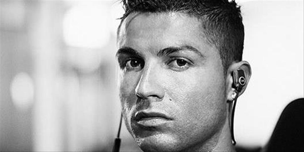 Ronaldo suverénne najlepšie plateným hráčom sveta, Mourinho trénerom