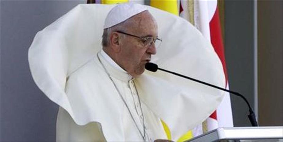 Pápež: Svet bez stachu z jadrových zbraní možno dosiahnuť