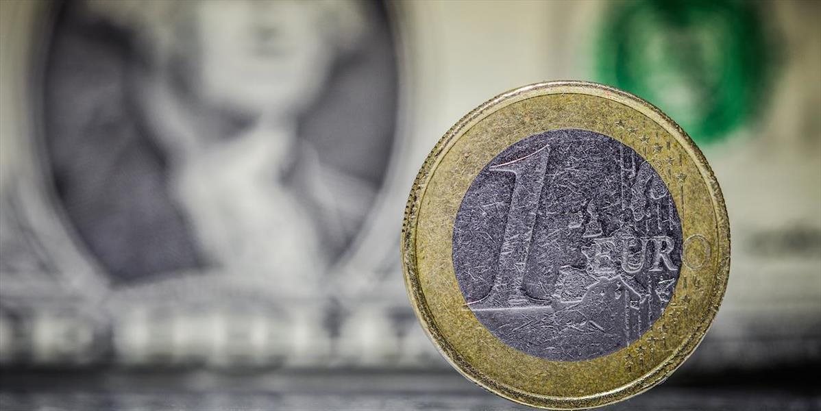 Kurz eura klesol na 1,0761 USD/EUR
