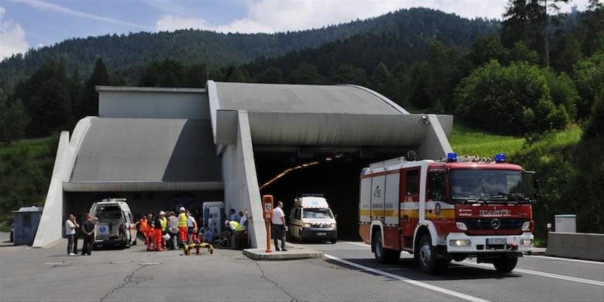 Tunel Branisko je pre dopravnú nehodu uzavretý