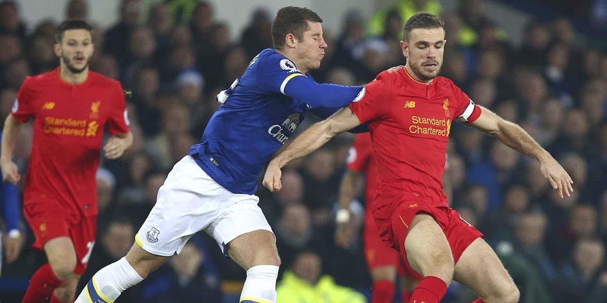 Liverpoolu bude v derby proti Evertonu chýbať kapitán Henderson