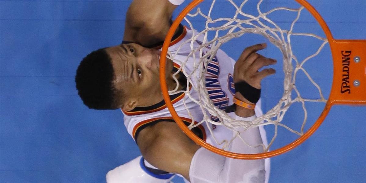 NBA: Spurs zmazali 21-bodové manko, Westbrook s 39. triple-double