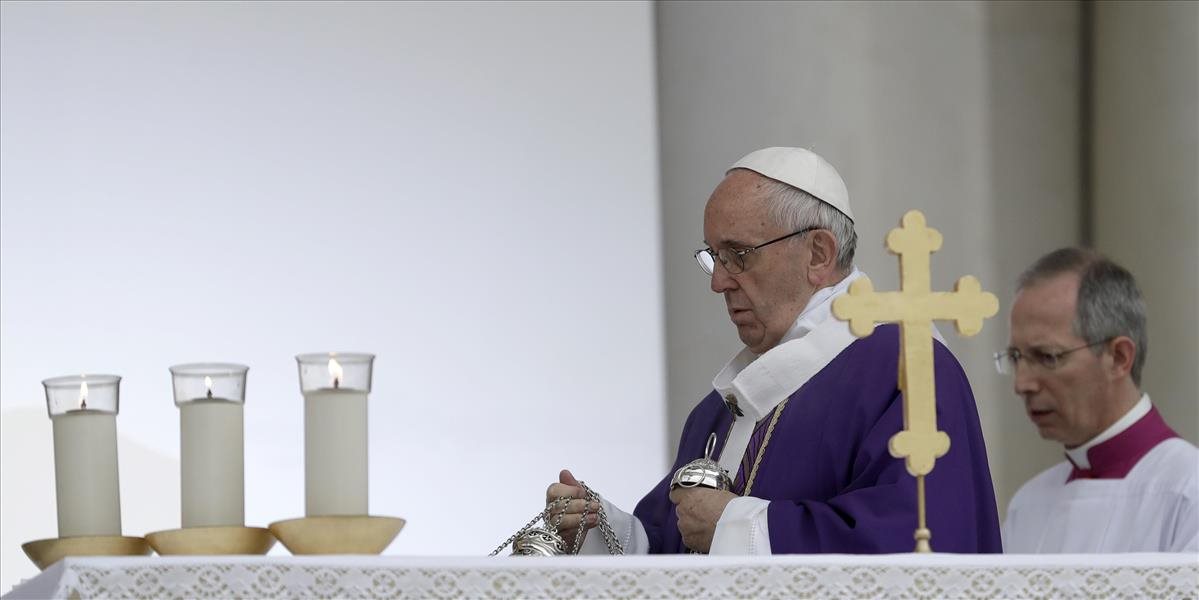Pápež sa modlil za obete zosuvu bahna v Kolumbii