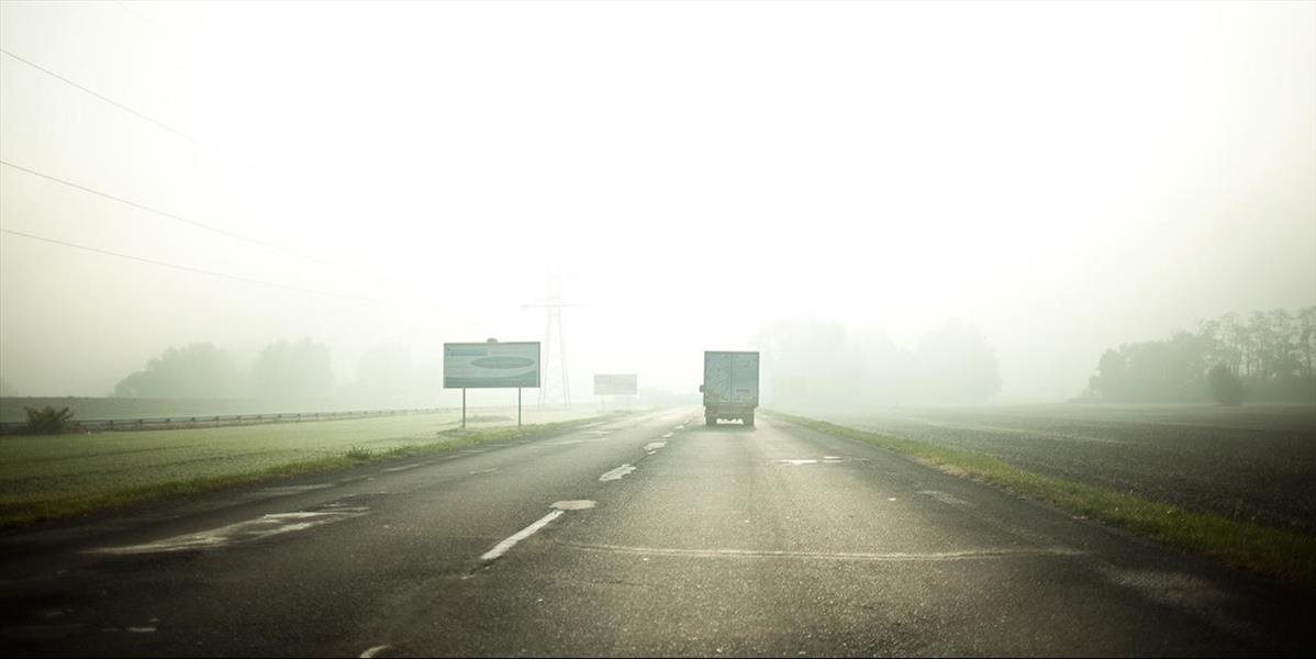 Vodiči pozor: V Žilinskom a Prešovskom kraji sa budú vyskytovať hmly