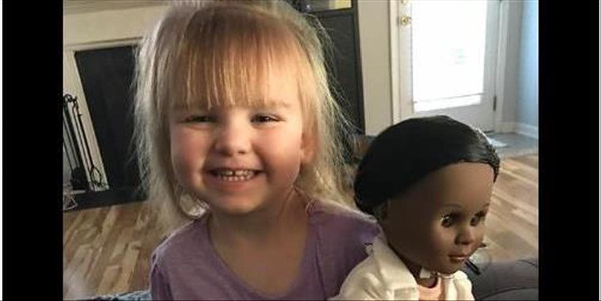 Malé dievčatko sa preslávilo charakterom, rasistickej predavačke odvetilo silné slová