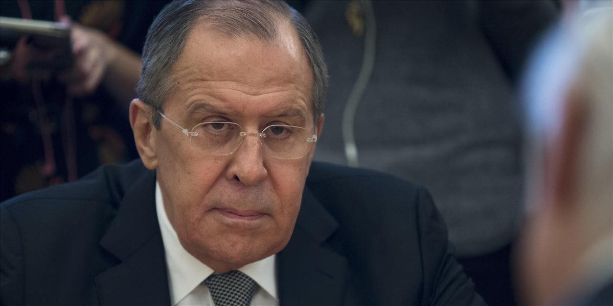 Lavrov: Tvrdenia, že útok bol odplatou za aktivitu Ruska v Sýrii, sú cynické a podlé