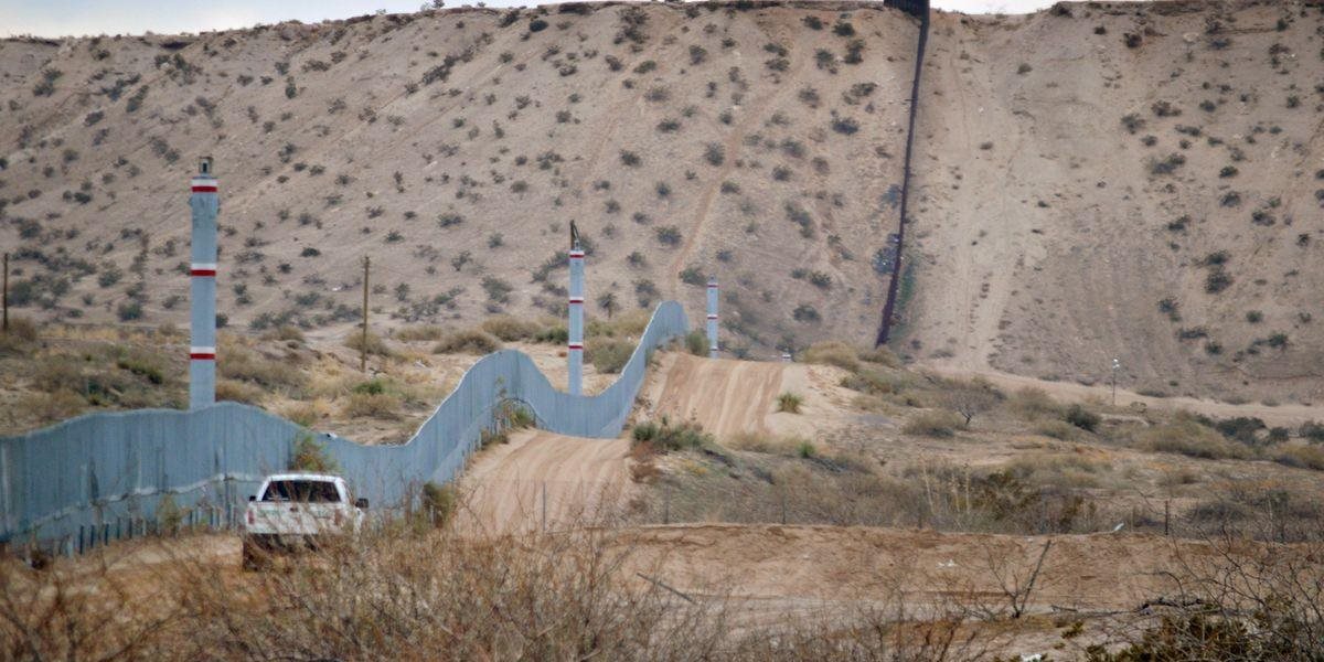Americké firmy postavia prototypy hraničného múra s Mexikom, dnes vypršala lehota na predkladanie projektov