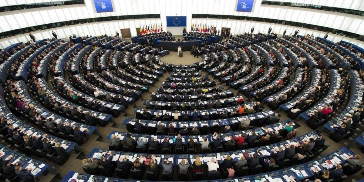 Európsky parlament schválil svoju predstavu o podmienkach brexitu