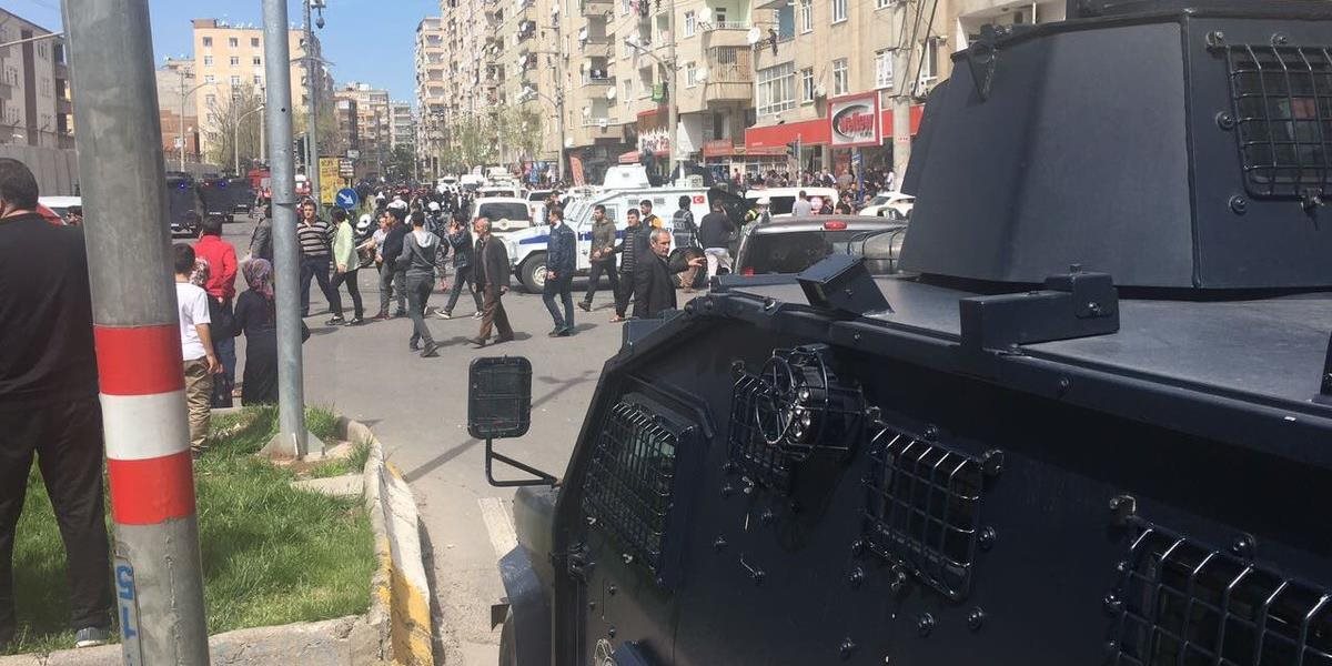 FOTO + VIDEO V Tureckom meste Diyarbakir došlo k ďalším bombovým útokom
