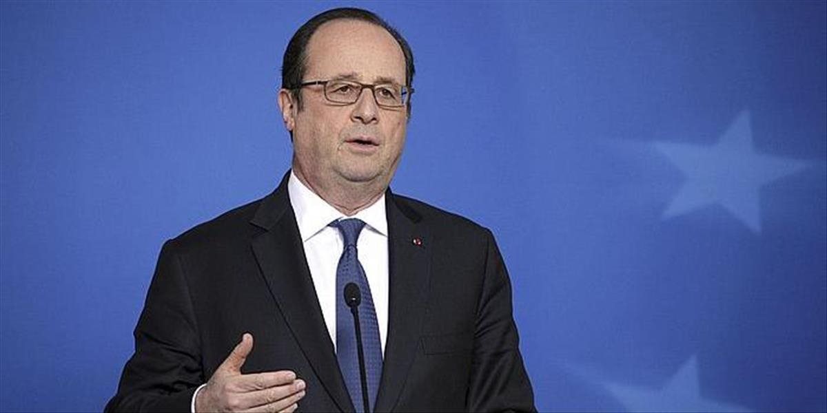 Hollande považuje prezidentskú kampaň za uletenú a zapáchajúcu