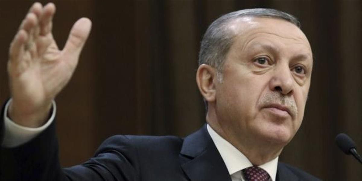 Turecké referendum, ktoré rozhodne o právomociach prezidenta Erdogana, je na spadnutie