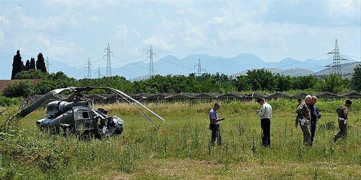 Pri havárii vojenského vrtuľníka zahynul jeden člen posádky