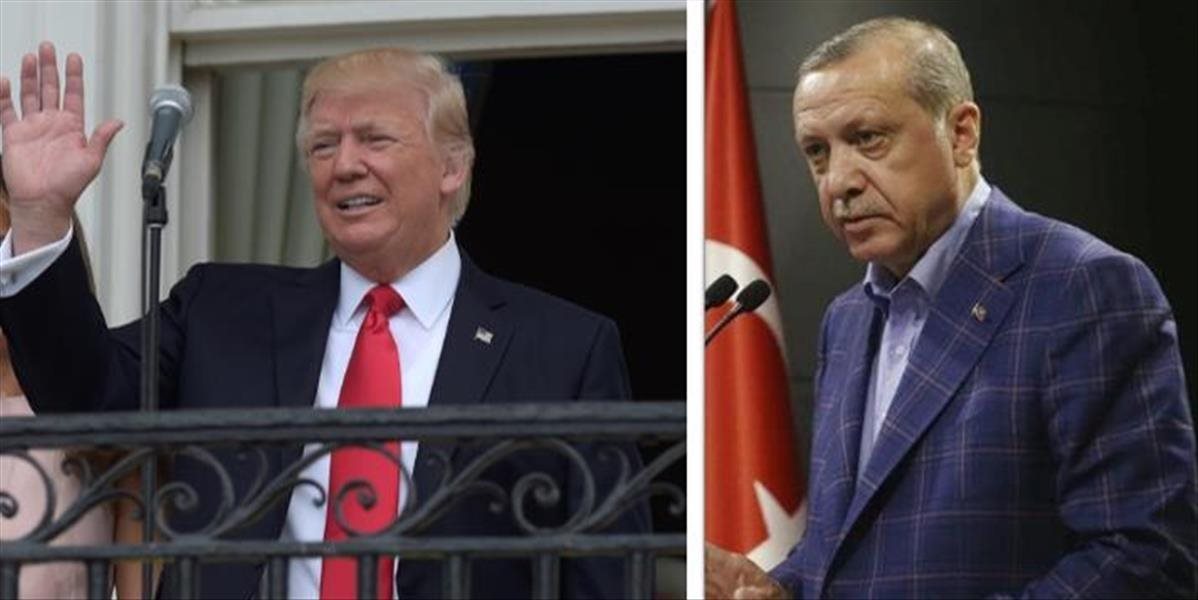 Trump zagratuloval Erdoganovi k úspešnému referendu