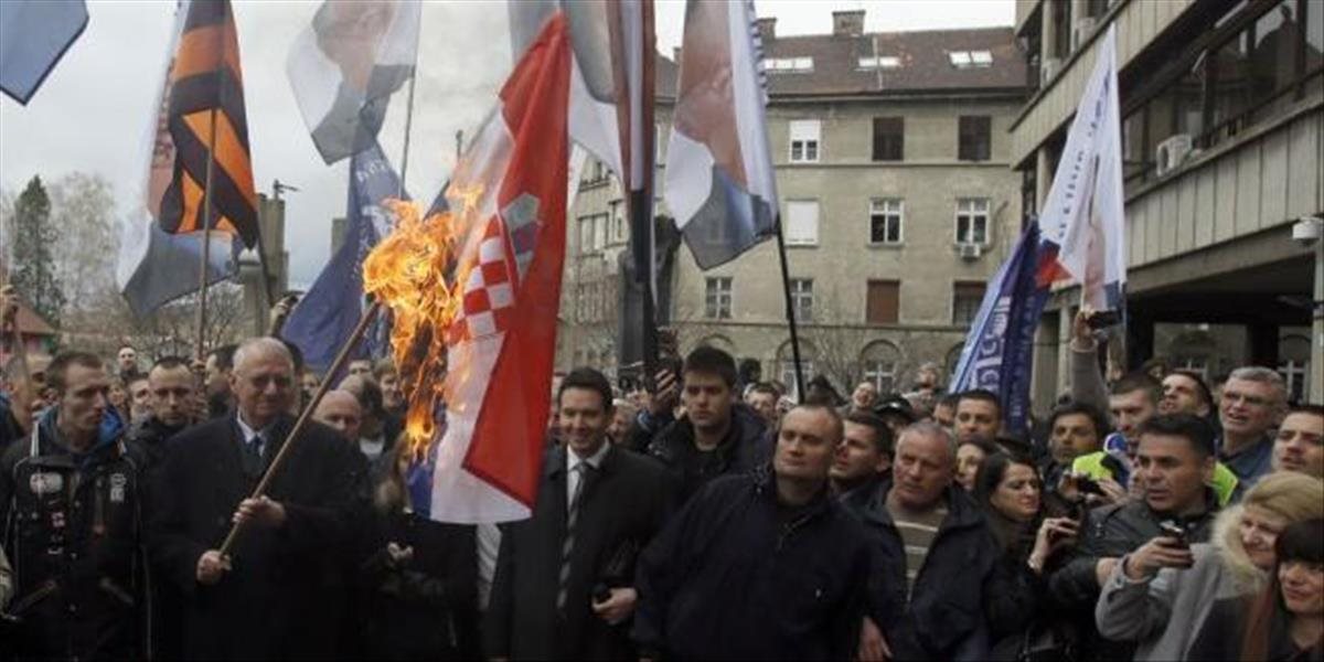 Demonštrácie v Srbsku proti novozvolenému prezidentovi Vučičovi pokračujú