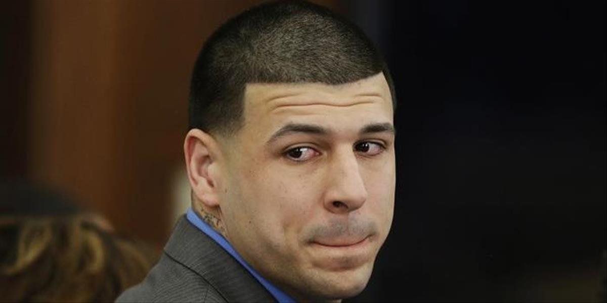 NFL: Na doživotie odsúdený Hernandez spáchal vo väznici samovraždu