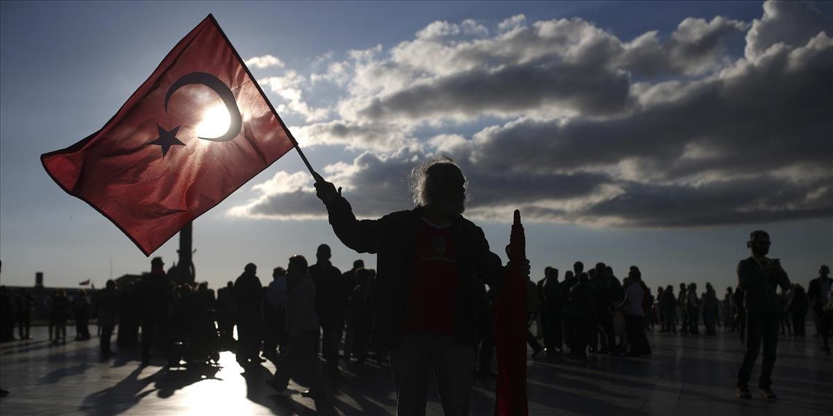 Prokurdská opozičná strana HDP požiadala o anulovanie tureckého referenda