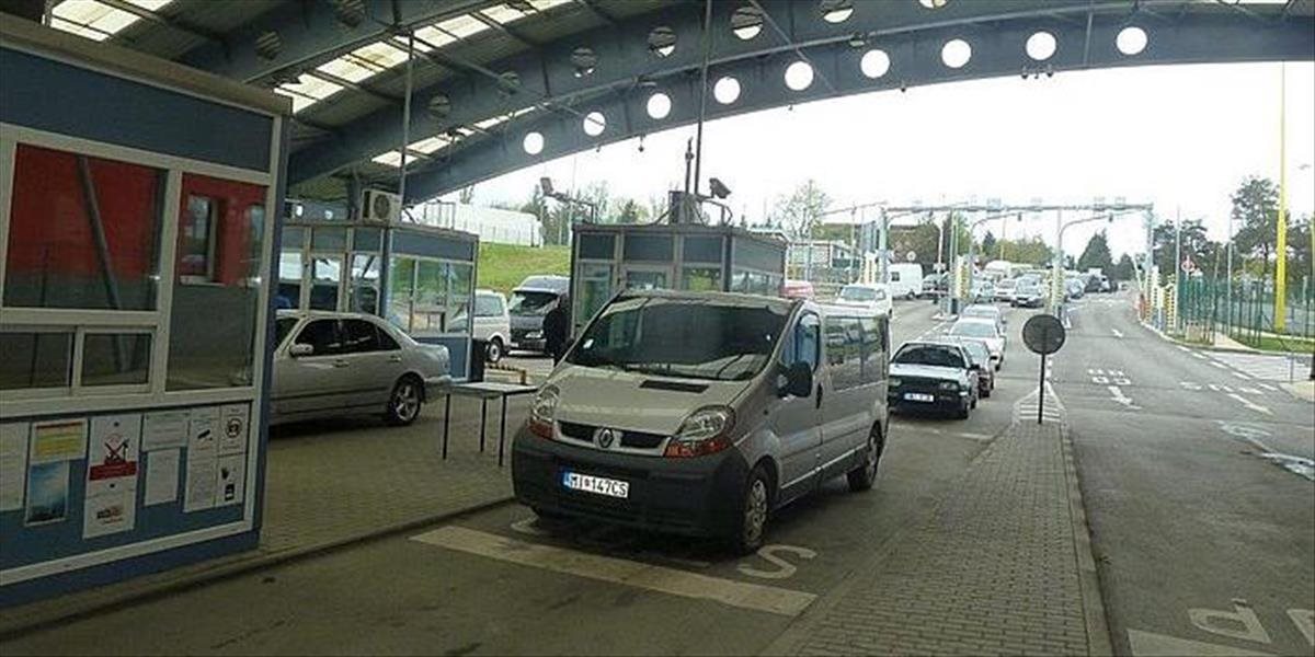 FOTO Pri vstupe z Ukrajiny na Slovensko sa zdržíte, čakacie doby sa pohybujú od 180 do 360 minút