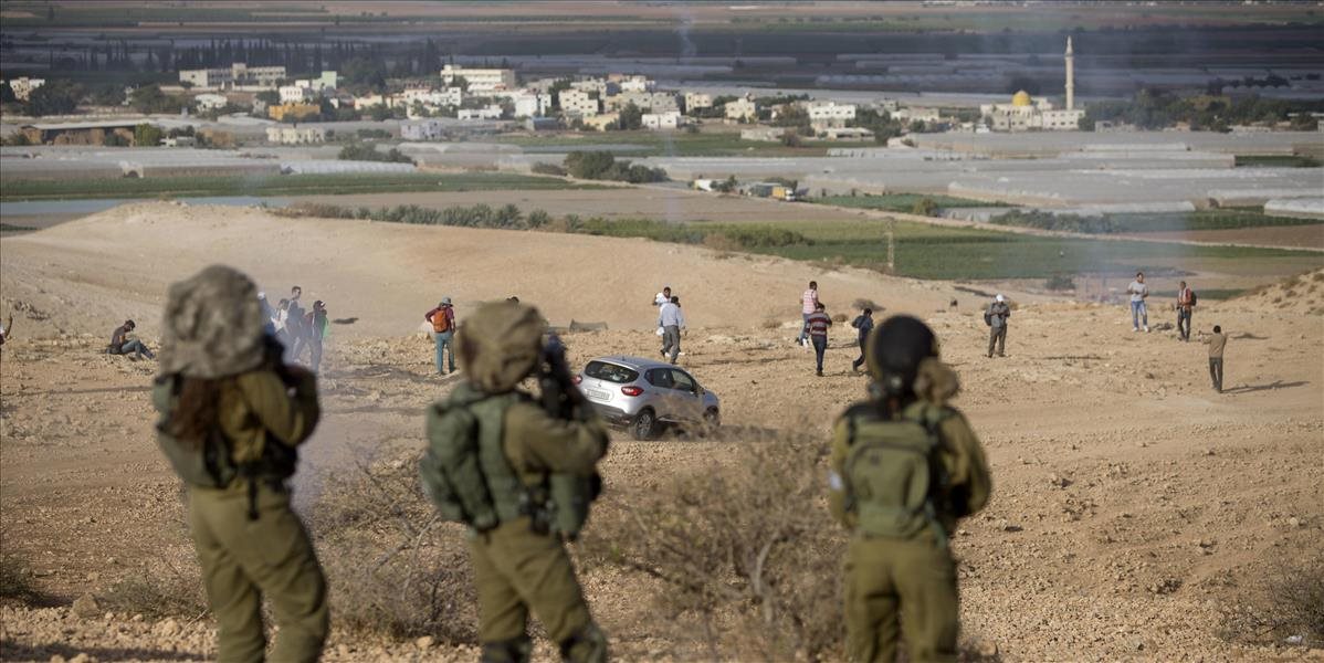 Izrael otvoril hraničný priechod do Egypta, hrozba útokov trvá