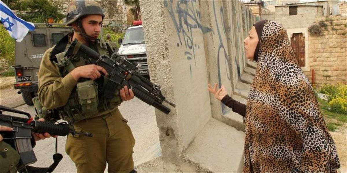 Mladá Palestínčanka nožom zaútočila na izraelskú vojačku